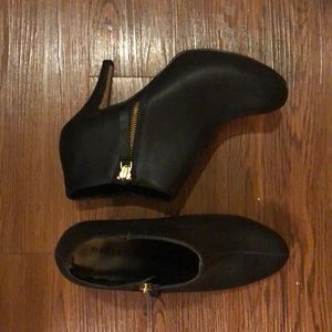 Madden Girl Ginger Black Booties